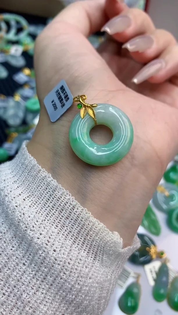 【闪购商品】翡翠颈饰18K金镶嵌