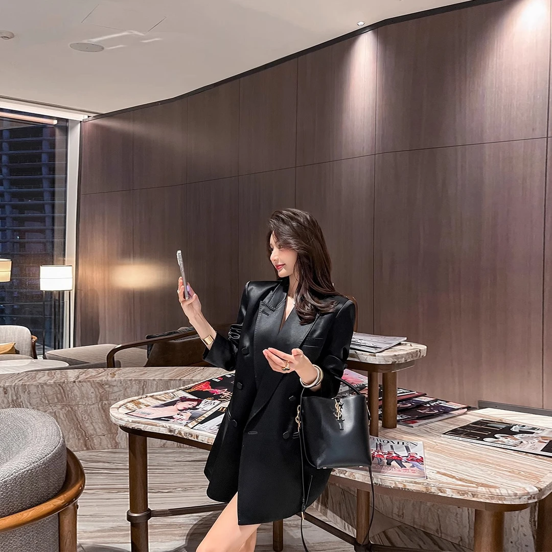 大码黑色缎面西装外套女2025春秋胖mm宽松气质高级感洋气西服春游