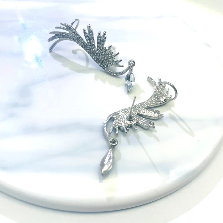 铜合金合成锆石耳饰 轻奢豪华感气质冷淡风翅膀耳骨夹