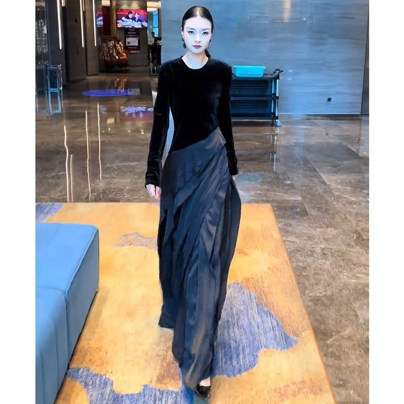 气质显瘦拼接圆领连衣裙女欧洲站2024秋季新款百搭休闲黑色长裙潮