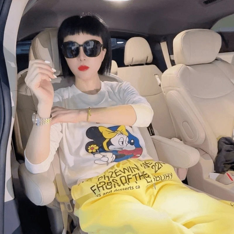 米琪拿花卡通印花上衣设计感潮流百搭休闲时尚显瘦秋季长袖