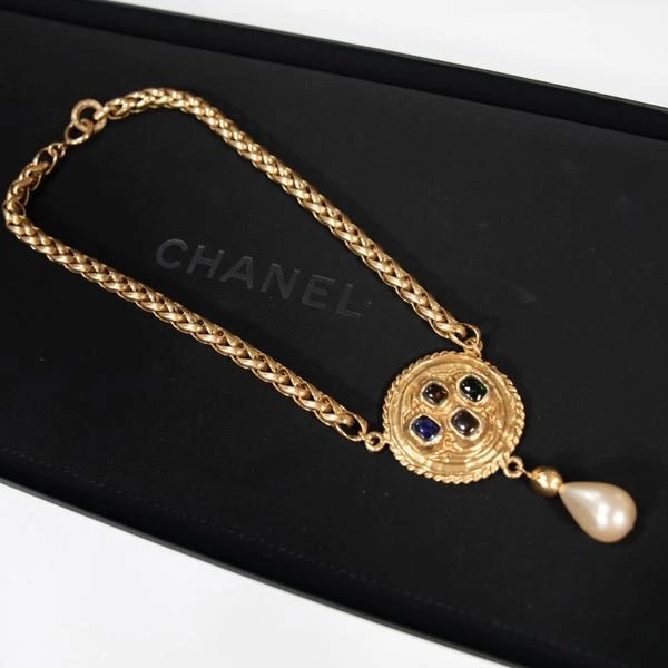 Chanel 琉璃圆盘水滴吊坠项链