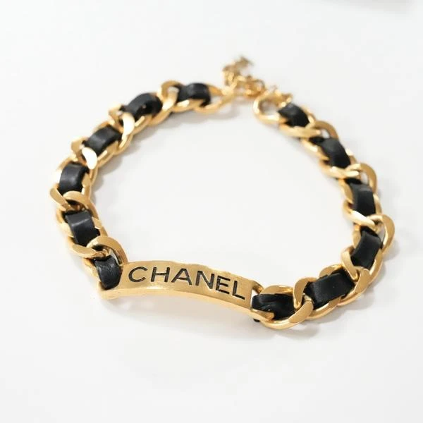 CHANEL黑金字母穿皮锁骨链项链