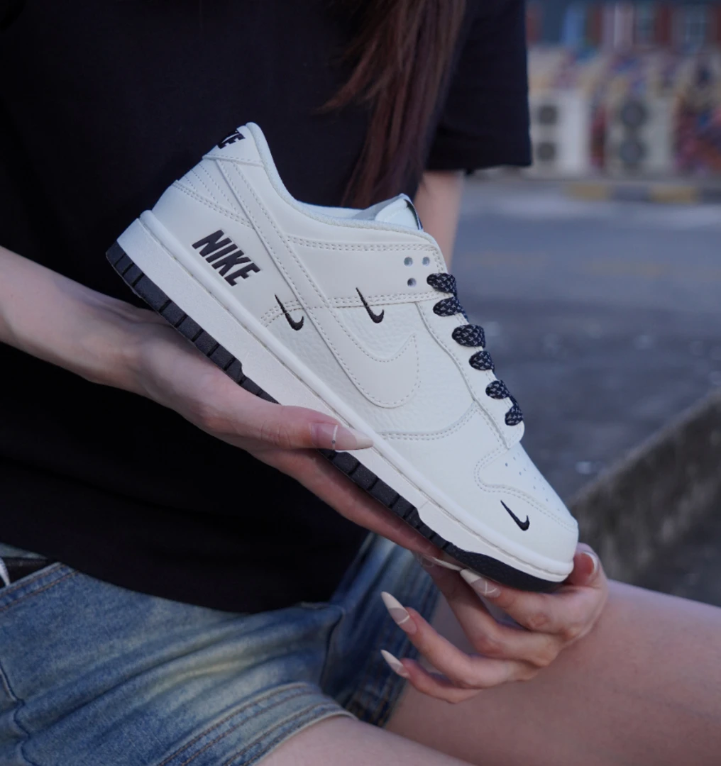 NIKE/耐克DUNK男女限定百搭潮流板鞋潮流白黑运动鞋【定制球鞋】