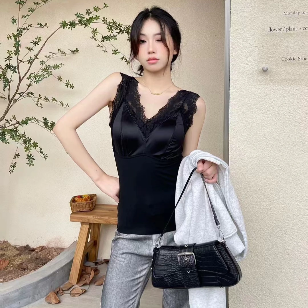 066高级感蕾丝缎面保暖背心