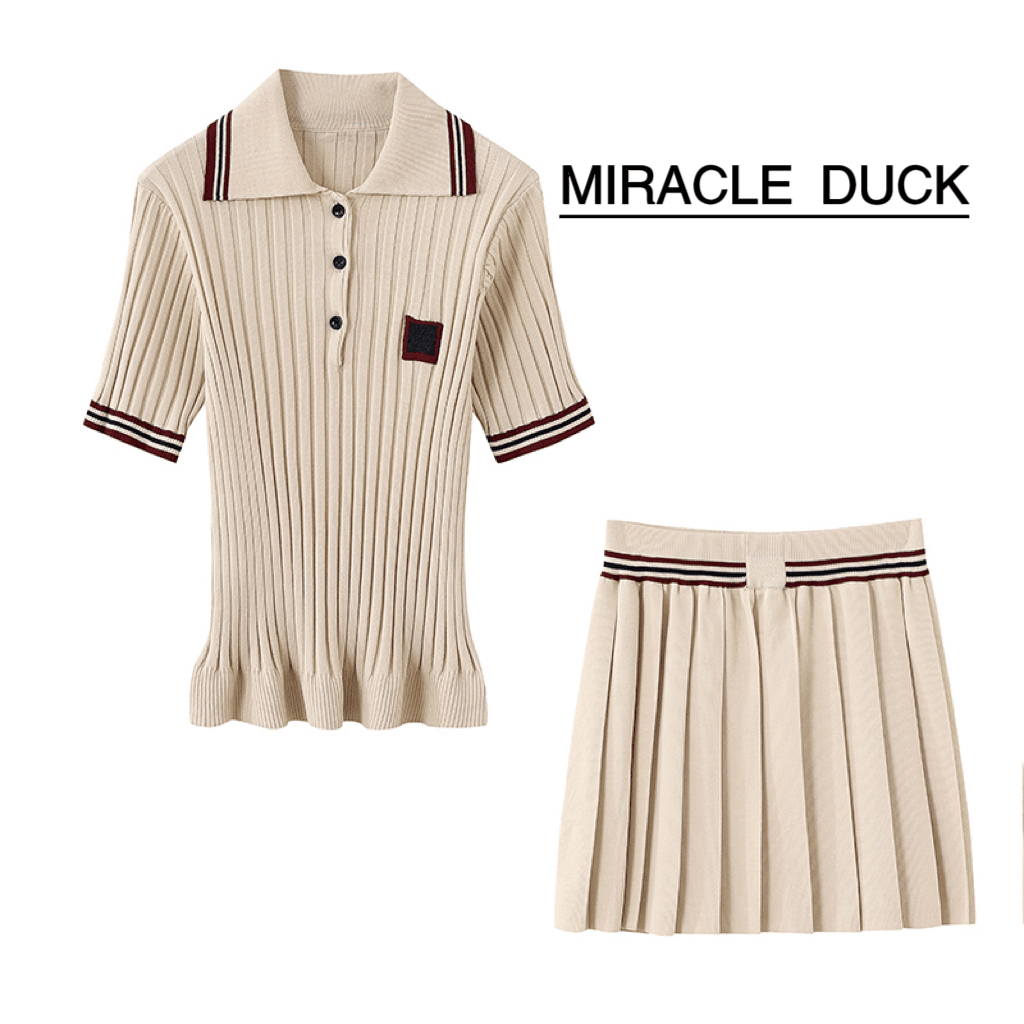 1号【缪系学院风】夏季学院风撞色条纹POLO领上衣百褶短裙套装C1081