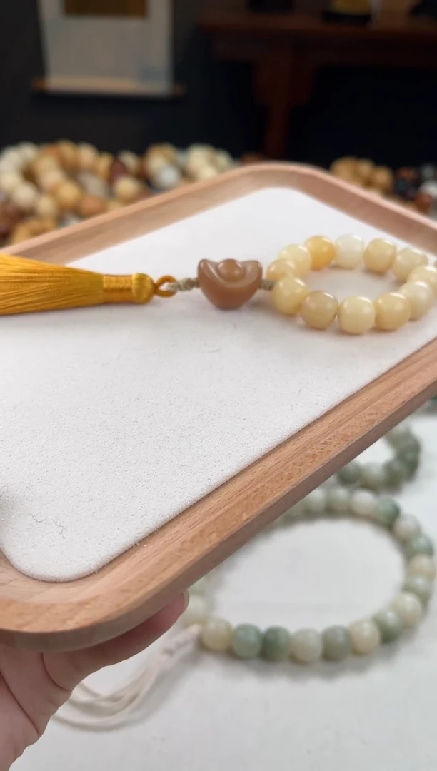 【闪购商品】菩提根/象牙果手串干磨手机挂件（416）