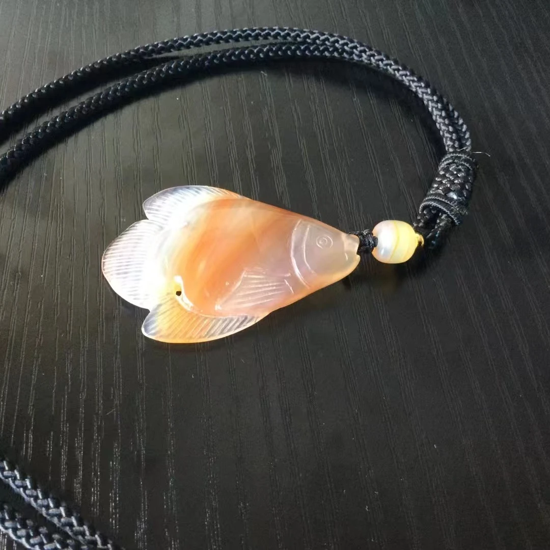 纯天然玛瑙小鱼鱼