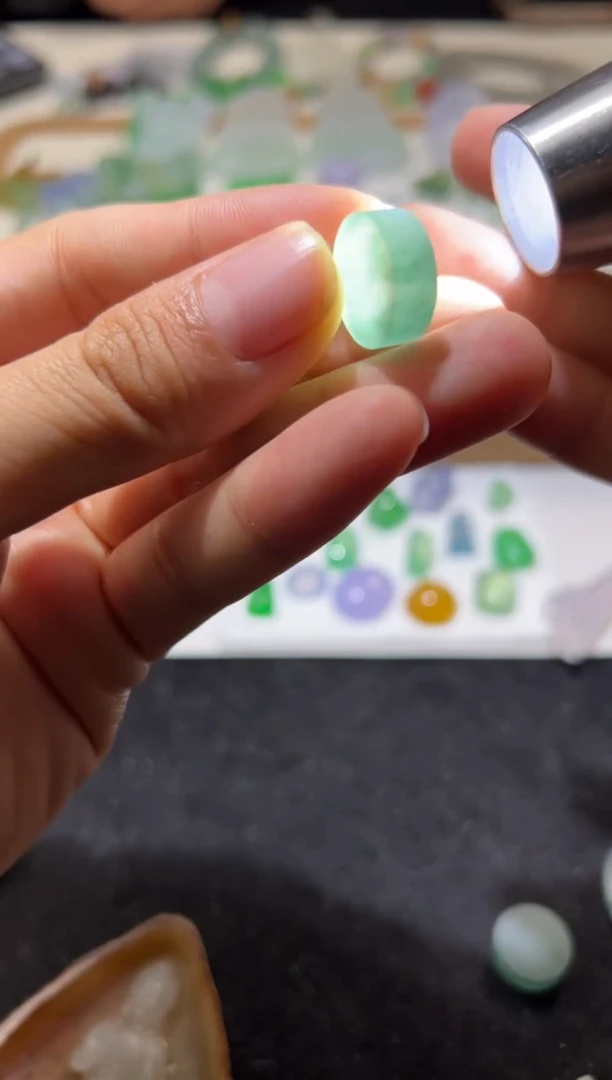 【闪购商品】定制翡翠未镶嵌多样性发 一个 300+30