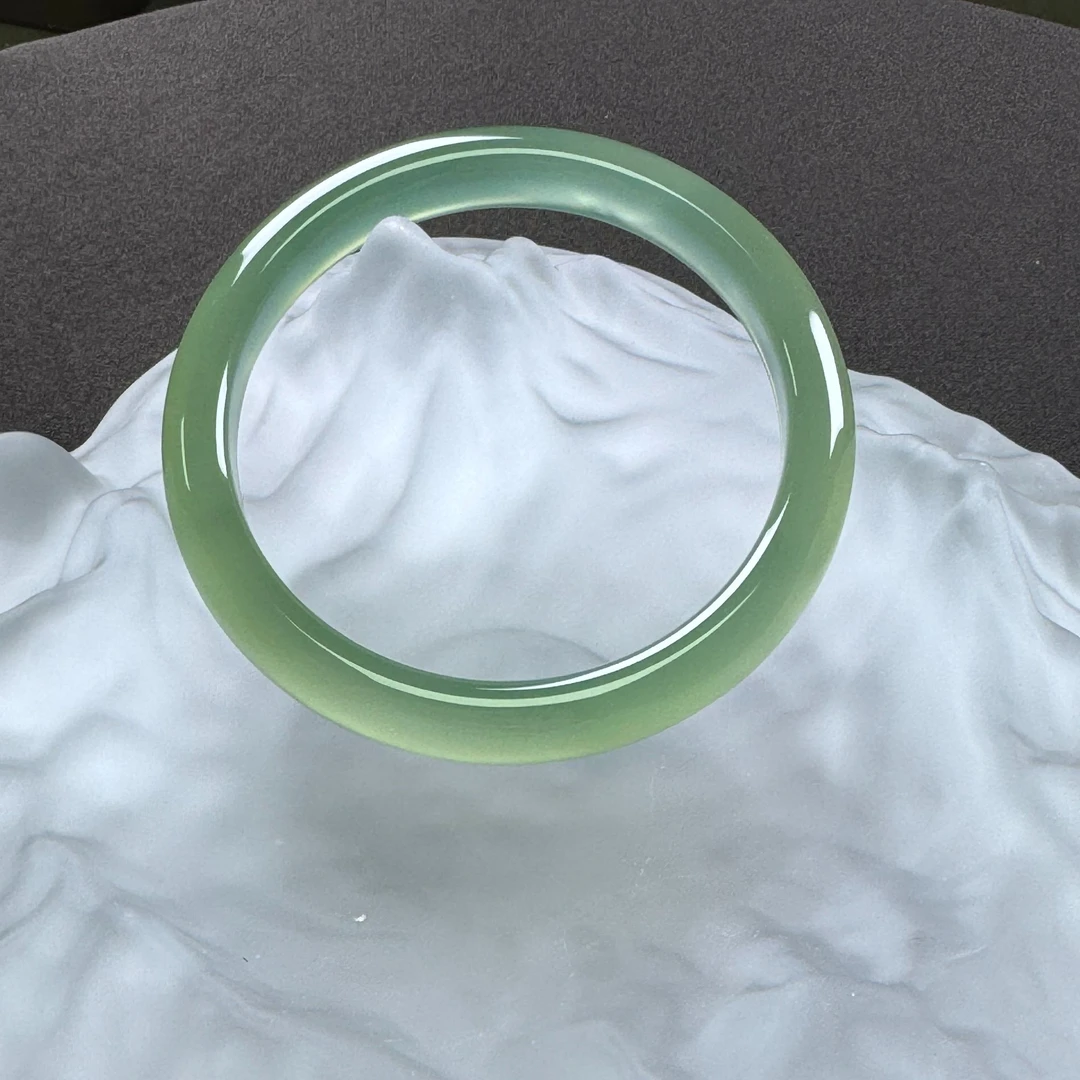 冰晴水玛瑙手镯（美人条）