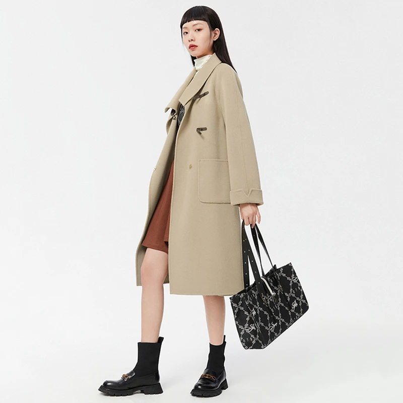 L051复古国风大衣