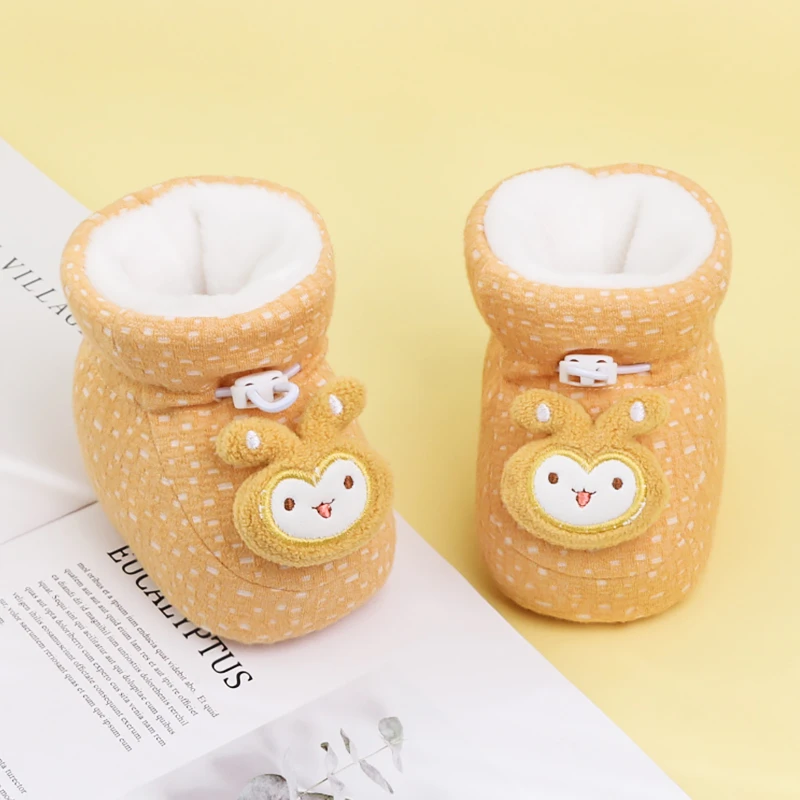 秋冬新生儿鞋子加绒保暖婴儿鞋0-12月软底宝宝鞋加厚不掉鞋