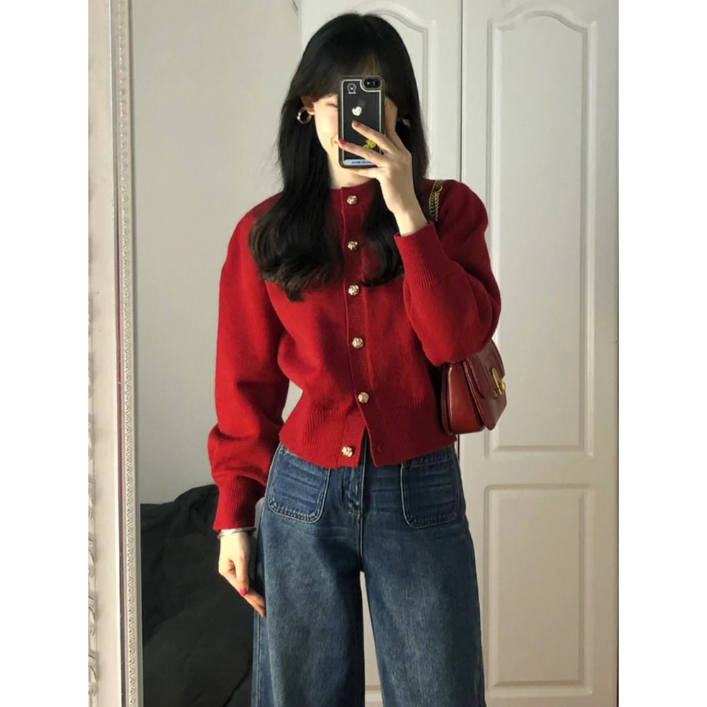 复古高级感红色毛衣外套女秋冬设计感小香风针织开衫收腰短款上衣