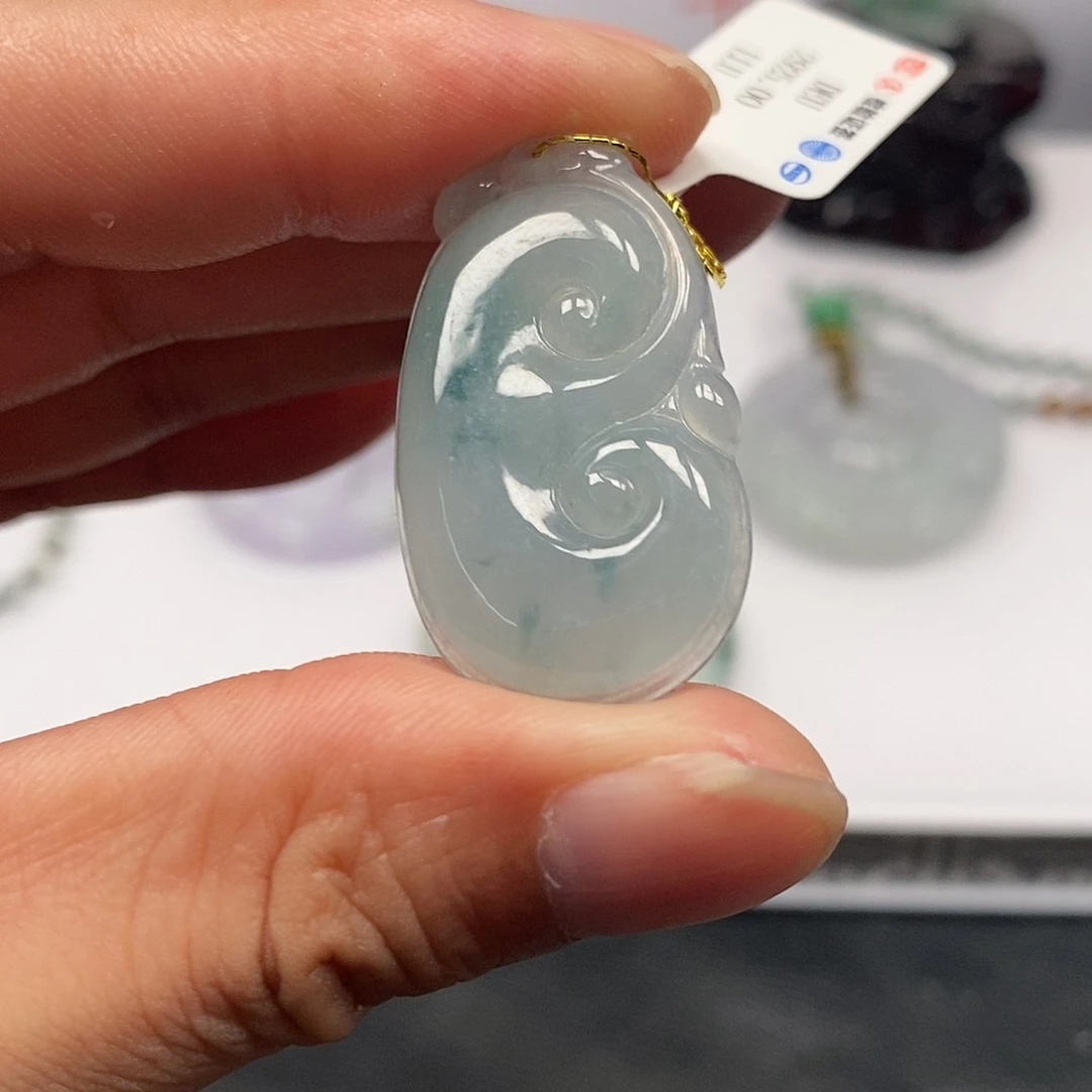 翡翠颈饰未镶嵌天然翡翠