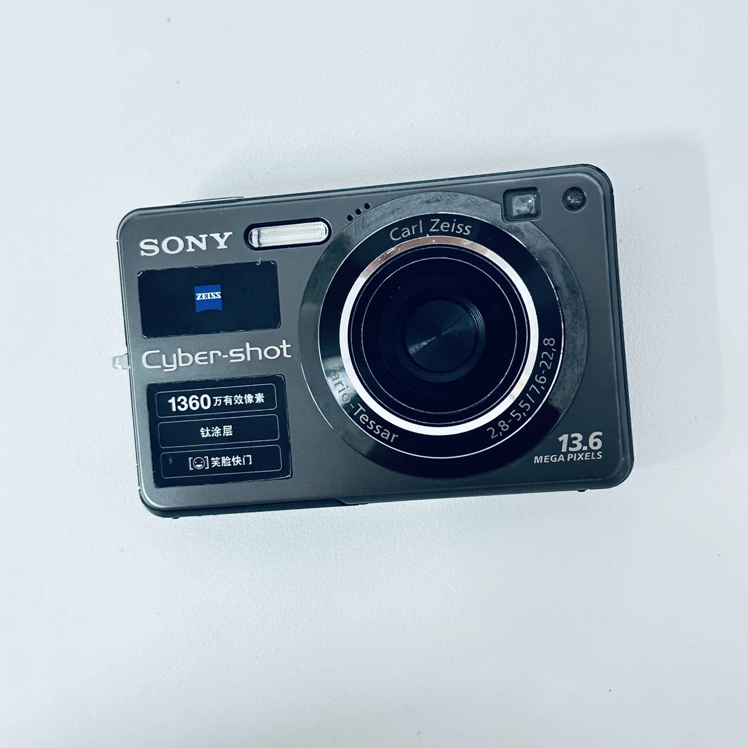 9新 Sony/索尼 w300屏幕贴膜1360w像素带美颜冷暖都能拍福利价