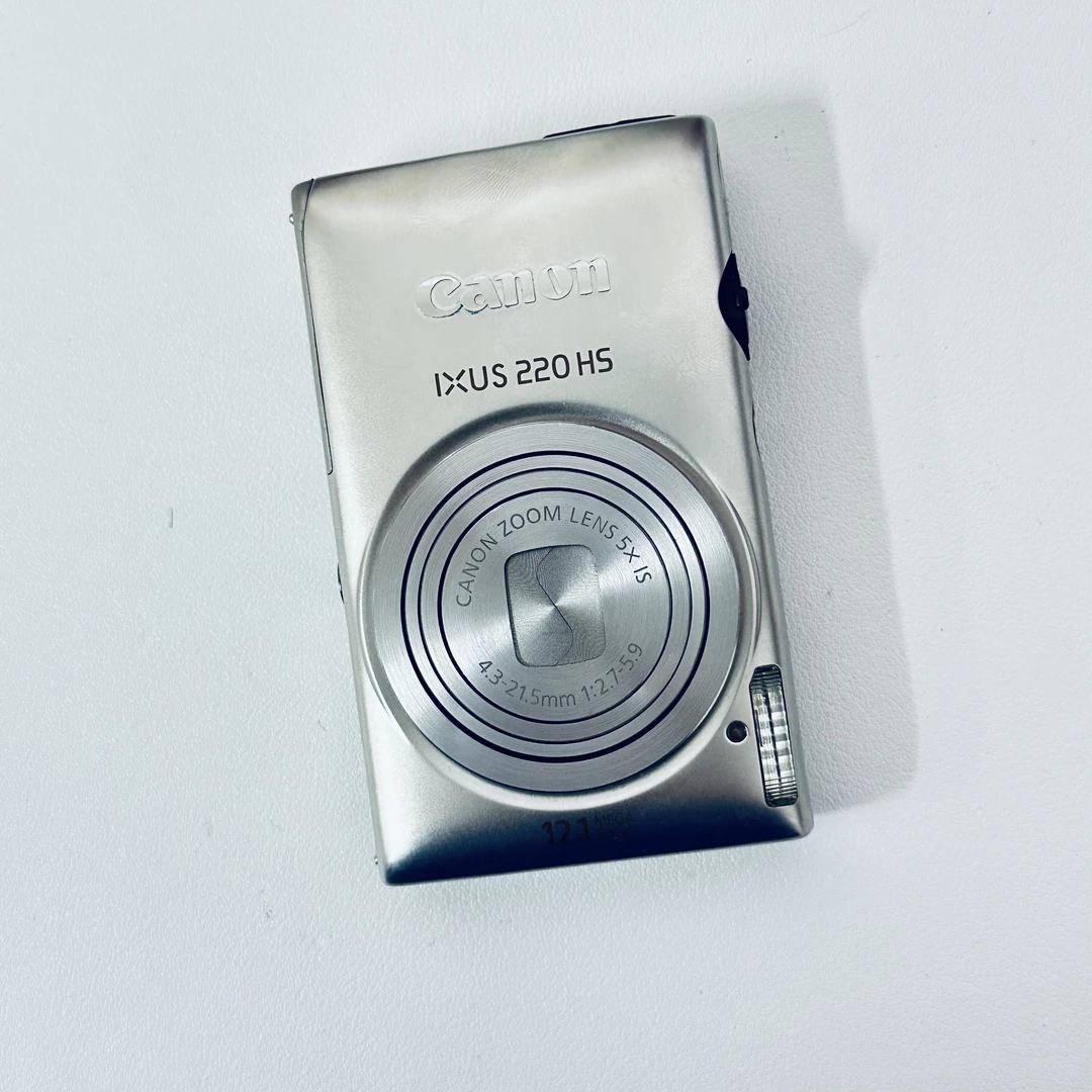 9新 Canon/佳能 ixus220成色不错1400w像素可拍实况人像好看福利
