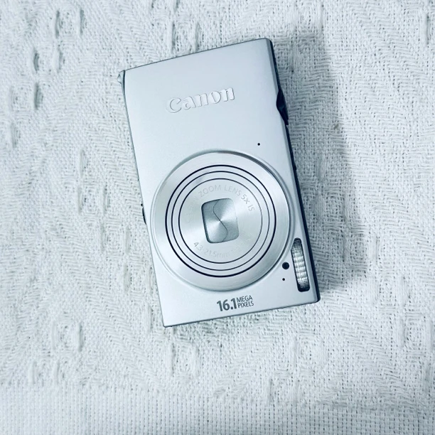 9新 Canon/佳能 ixus240 1600w像素可拍实况很推荐福利价直接上
