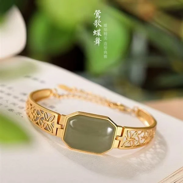 合金手镯 复古个性镂空蝴蝶女神款铜合金亚克力搭配轻奢