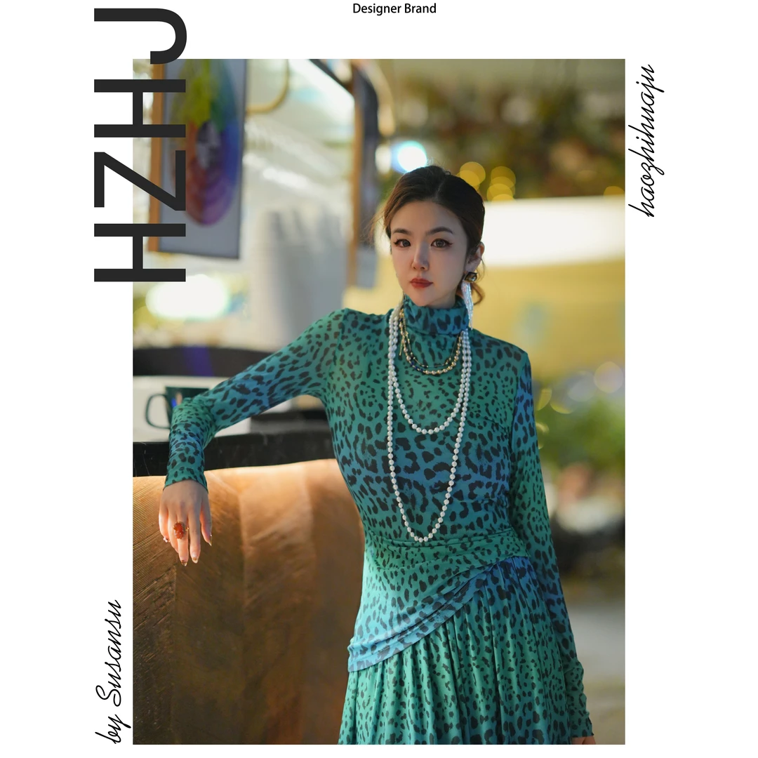 HZHJ新款福利！绿野仙踪高领蓝色套装717气质