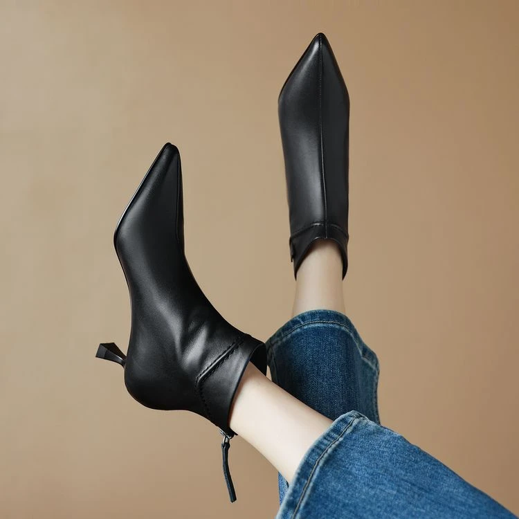 靴子女2024冬季新款尖头细跟短靴女真皮百搭高跟短筒时尚加绒百搭