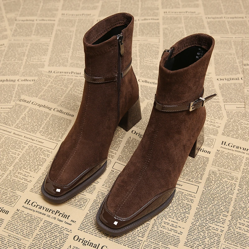 秋冬高级感粗跟女士短靴小个子绒面瘦瘦靴复古方头尖头高跟马丁靴