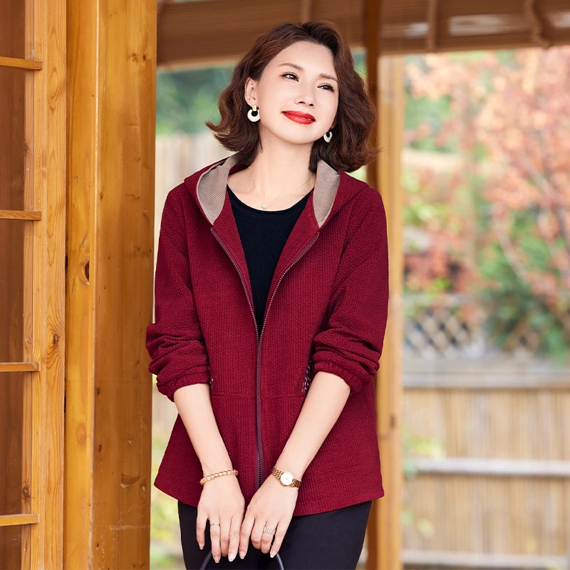 中年妈妈秋装灯芯绒外套2024新款洋气中老年女装连帽宽松夹克上衣