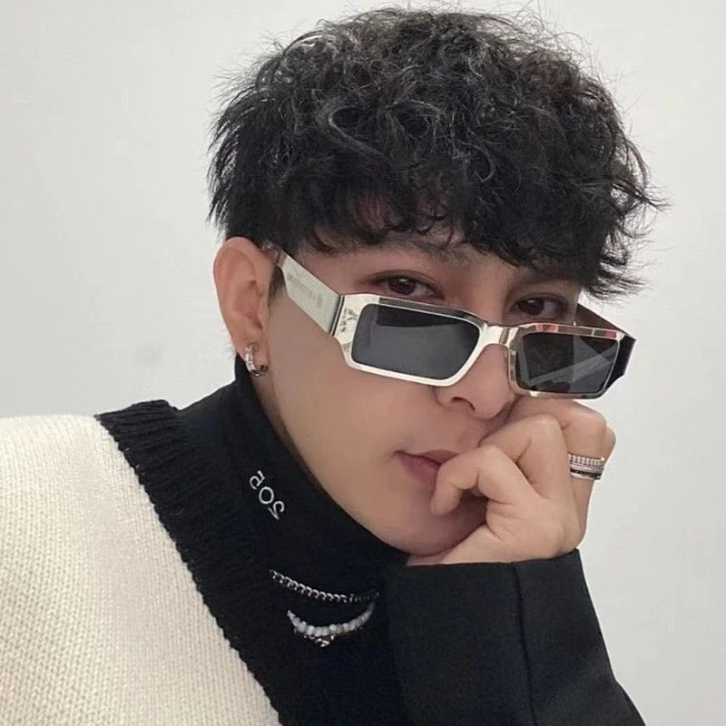 韩版2023新网红复古男士长脸墨镜潮辣妹金属方形时髦街拍太阳镜女