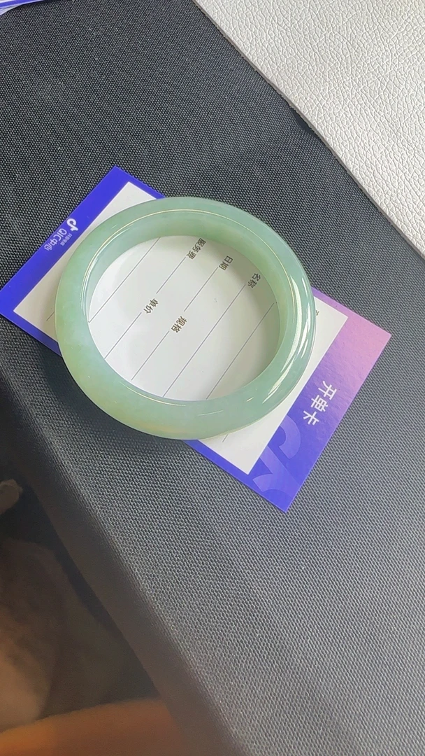 天然缅甸翡翠手镯