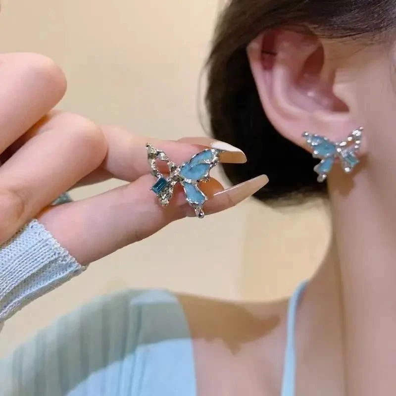 合金树脂耳饰 个性蓝色镂空蝴蝶耳钉女轻奢高级感冷气质时尚少女
