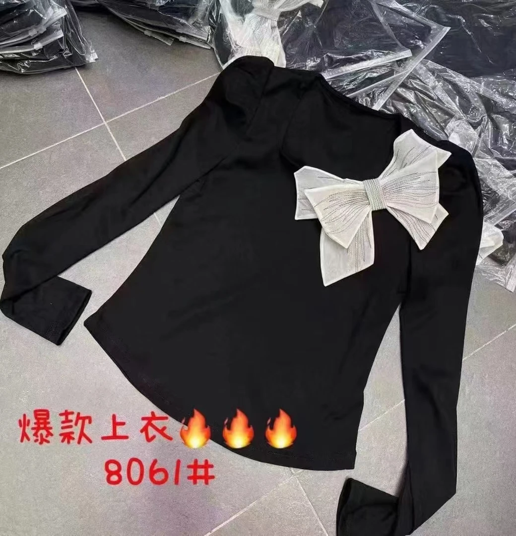 蝴蝶结款大码内搭T恤