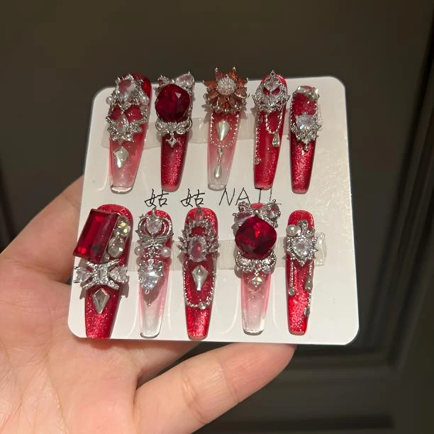 妖艳红颜 纯手工穿戴甲猫眼长款全锆配饰2025新款手工美甲显白