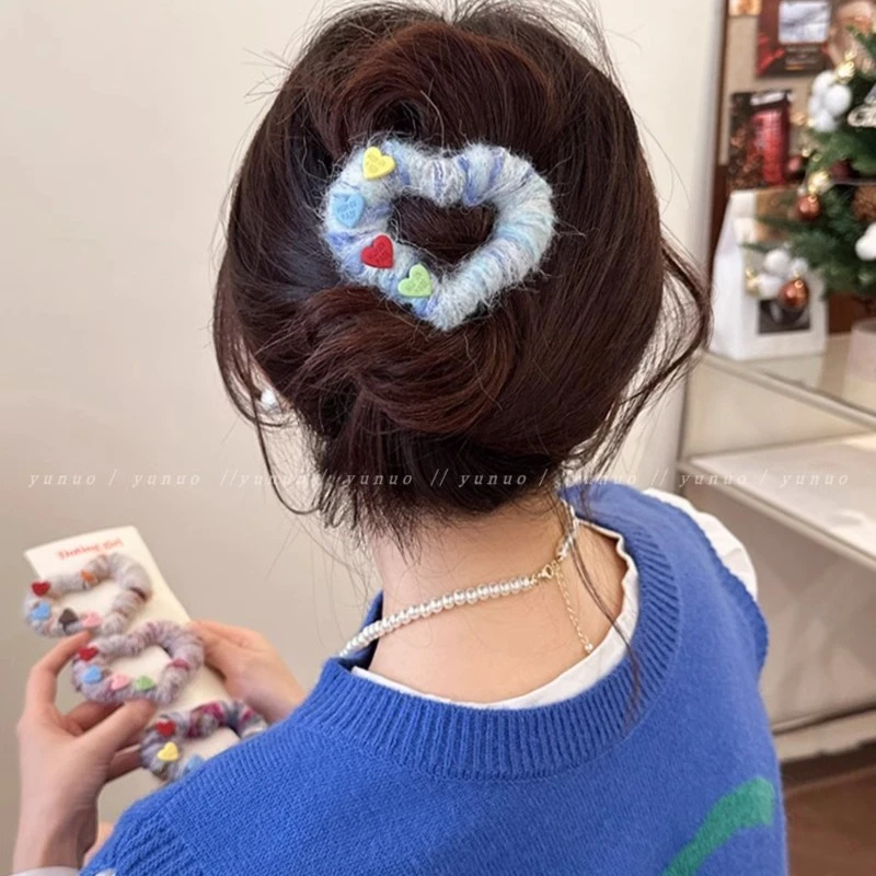 闯进心里啦~可爱发夹女后脑勺盘发爱心弹簧夹2023新款高级感发卡