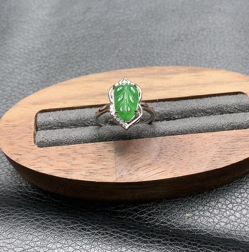 YG24-140天然翡翠A货戒指多样性发其一