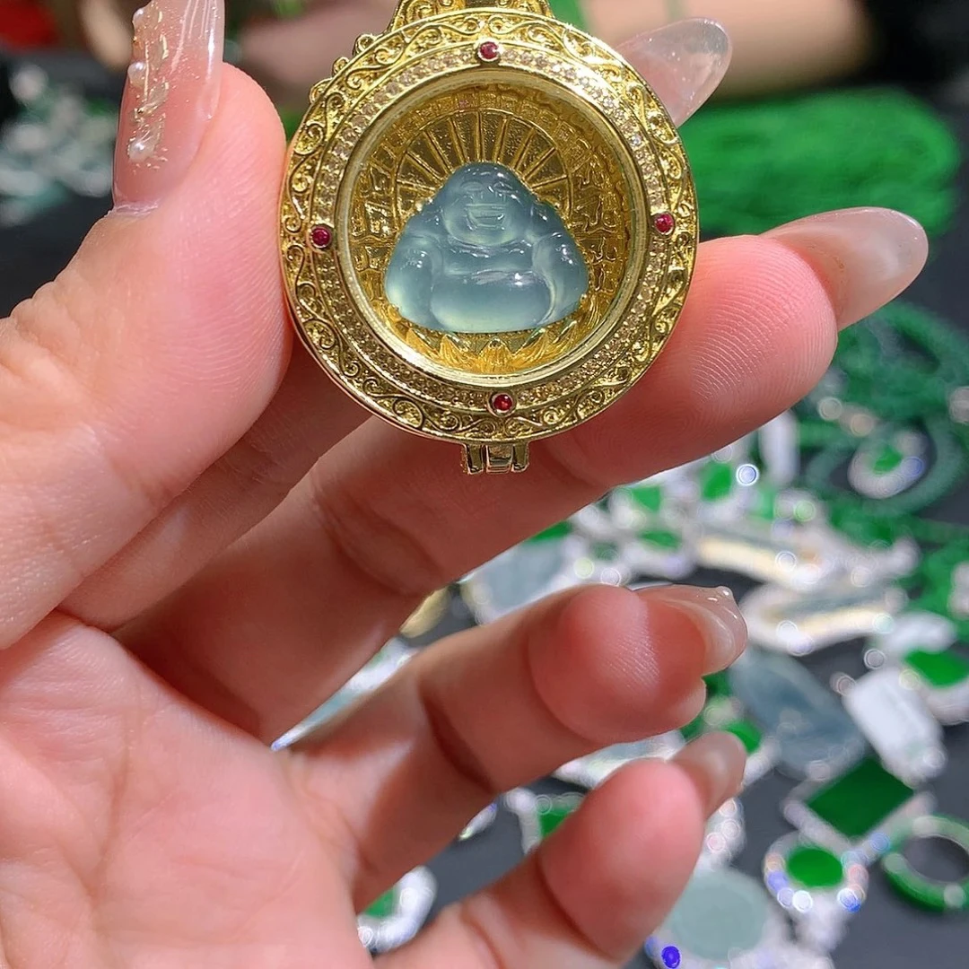 天然A货翡翠佛公吊坠