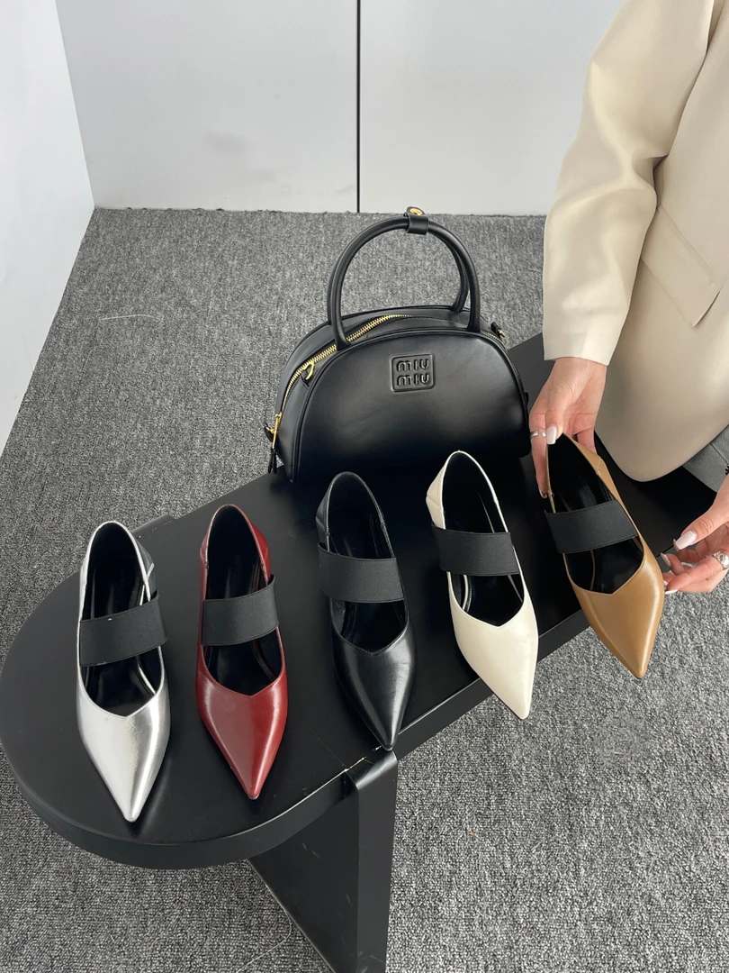 【新款首发】3CM法式设计师款尖头高跟鞋女防掉跟松紧带百搭 D055-1