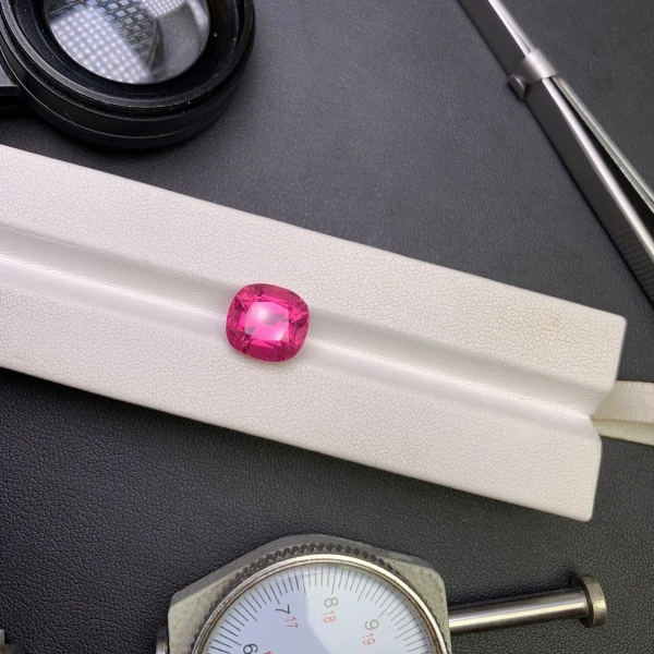 天然阿富汗碧玺卢比莱7.225克拉全净玻璃体10.8*11.8切面