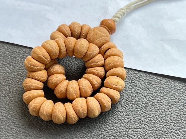 12.5mm迷魂眼猪大肠凤眼菩提手持36颗玉骨皮质高密高油尼泊尔籽