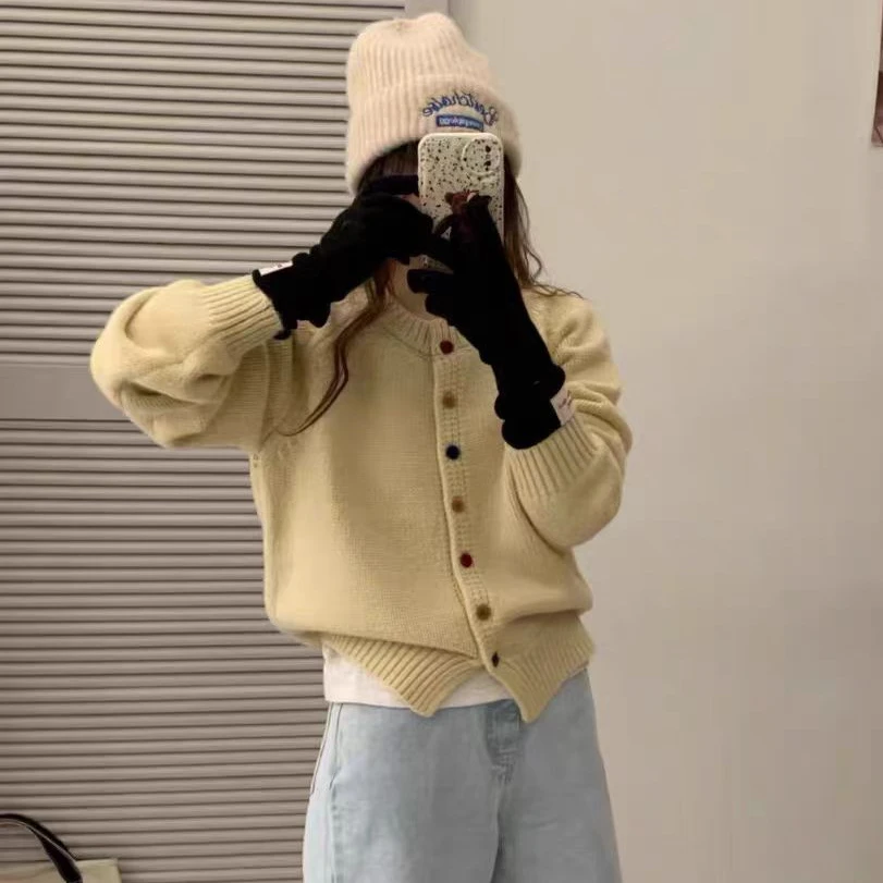 彩色纽扣圆领毛衣外套女秋冬新款加厚宽松减龄百搭针织开衫女士
