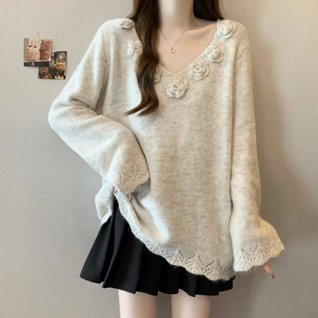 法式立体花朵时尚V领毛衣女秋冬款宽松慵懒风洋气漂亮针织衫上衣