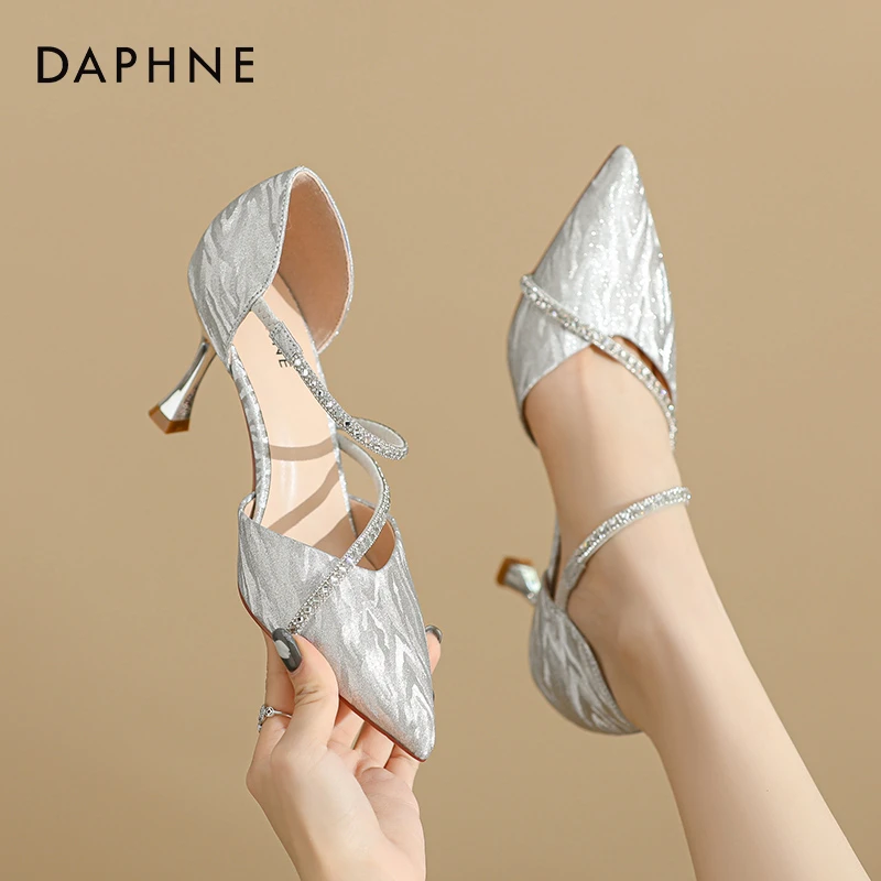 达芙妮绝美水钻凉鞋夏季2025新款单鞋网红洋气尖头细跟浅口高跟鞋