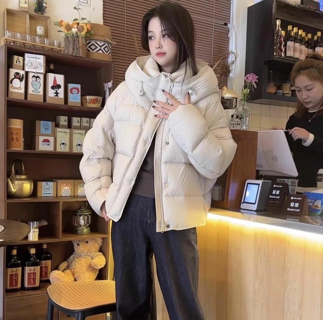 云朵加厚短款泡芙蓬松连帽羽绒服女冬季白鸭绒肯豆面包服外套