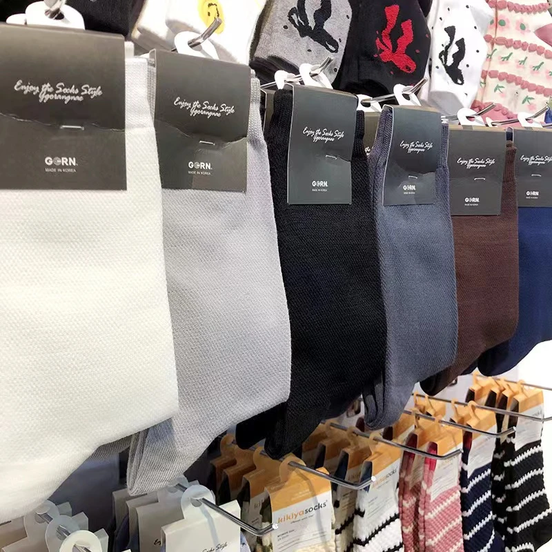 东大门GG轻奢英伦风净版中筒商务袜