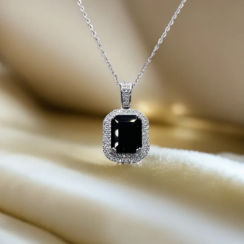 山东蓝宝石天然黑美人重工满镶设计款吊坠赠链！