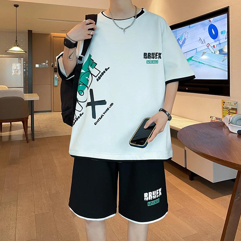 夏季休闲套装时尚印花百搭宽松潮流港风男生青少年男装短袖t恤