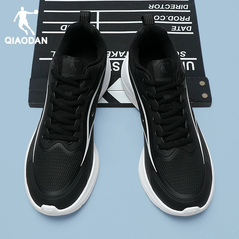 乔丹男鞋秋冬季新款黑色皮面防水跑步鞋正品轻便减震软底休闲鞋子