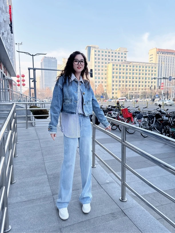 易媂媤D33443A1002黑白条  衬衫