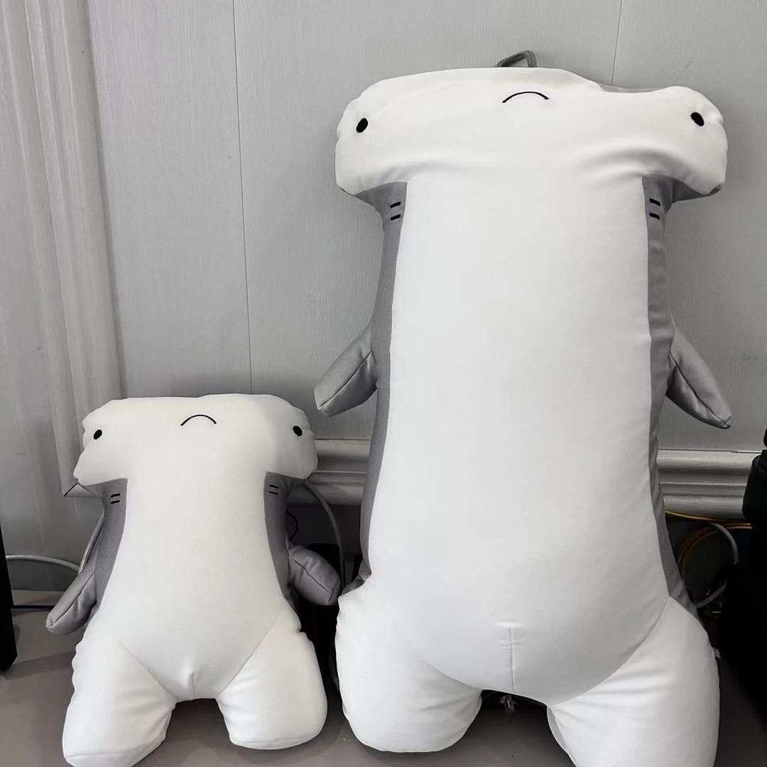 【呆萌大白鲨】凉感抱枕 大号/小号