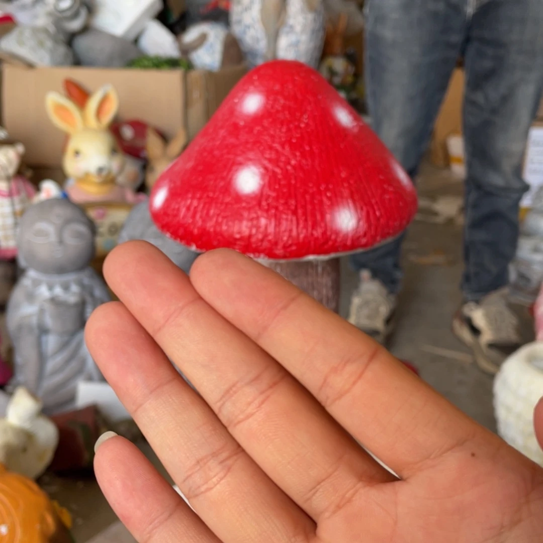 【闪购商品】树脂高款红色蘑菇摆件