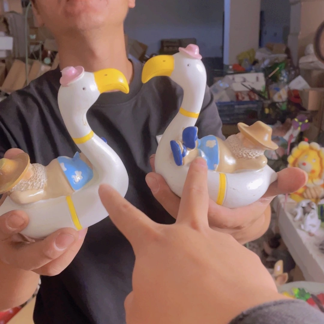 【闪购商品】树脂白色天鹅老头一对