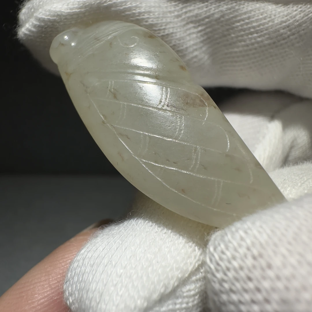 和田白玉~精美通天孔玉蝉吊坠